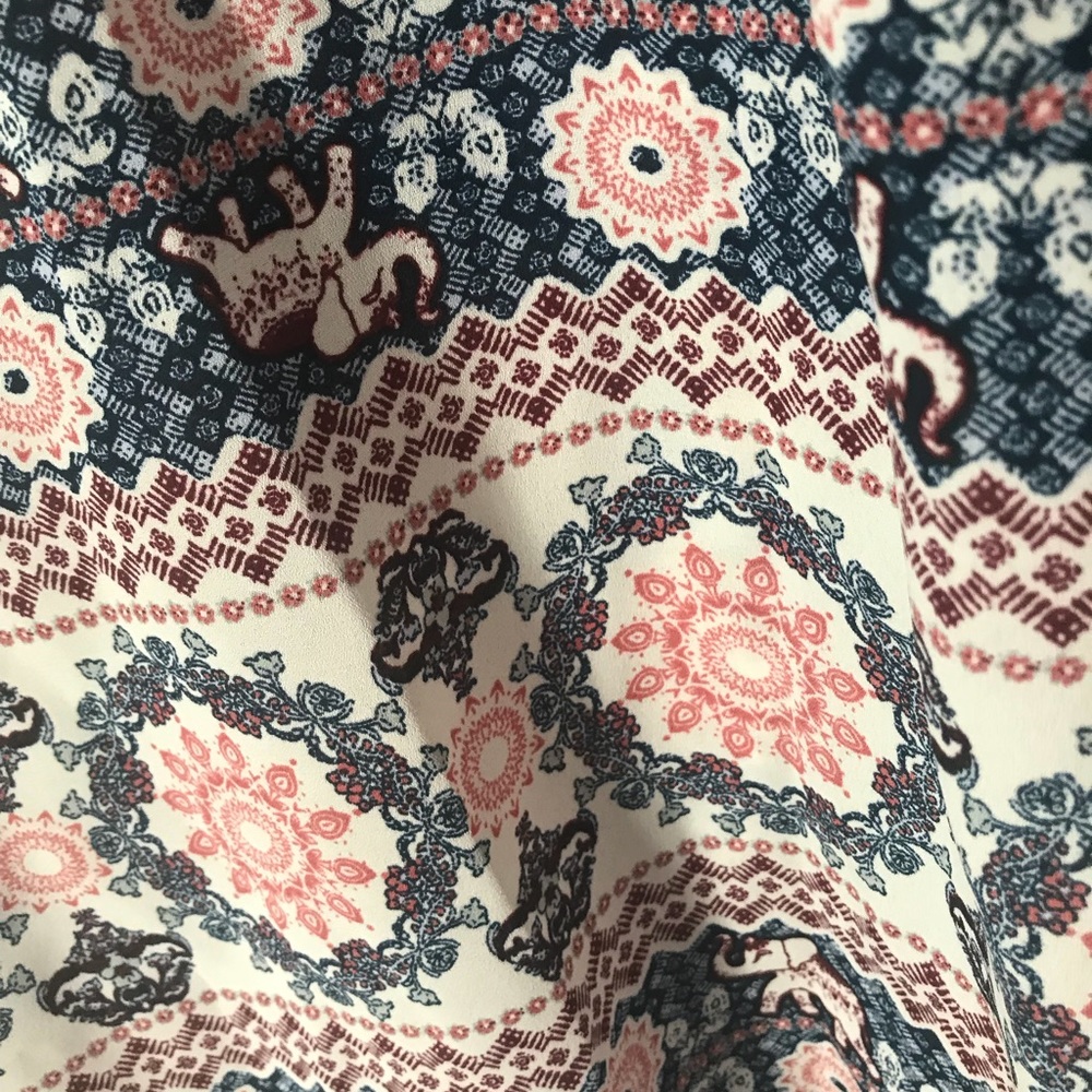 Elephant top - Picture 2 of 4